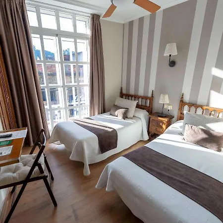 招待所 A Morada Do Cigarron Verín